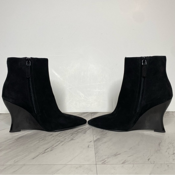 Tory Burch Sculpted Wedge Heel Pointed Toe Black Suede Bootie 6 1/2 M - Picture 5 of 14
